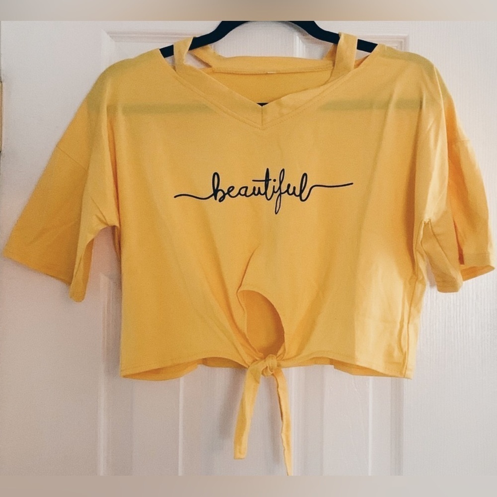 “Beautiful” Cropped tee